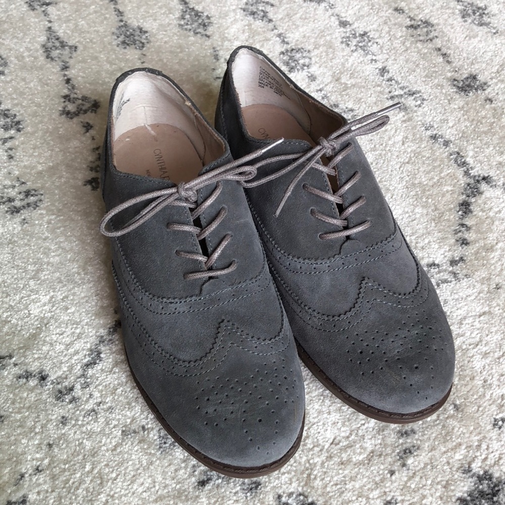 CYNTHIA ROWLEY grey suede, lace up oxfords